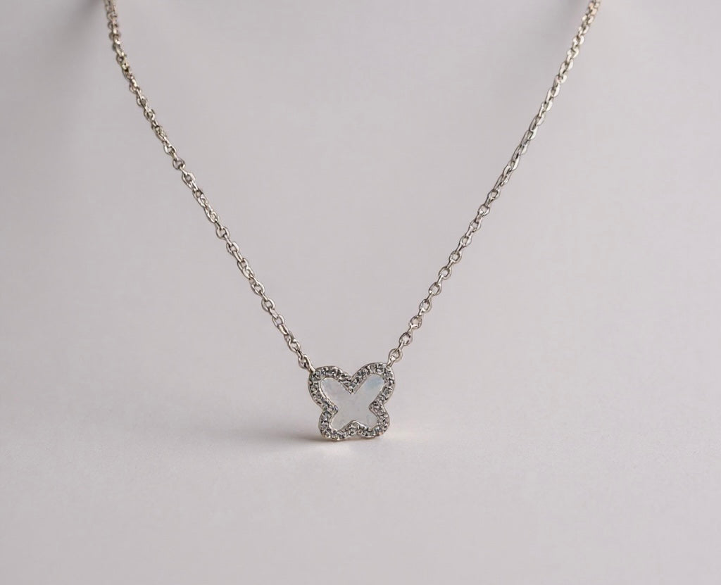 Collier trèfle en argent 925 avec zircon – Élégance intemporelle