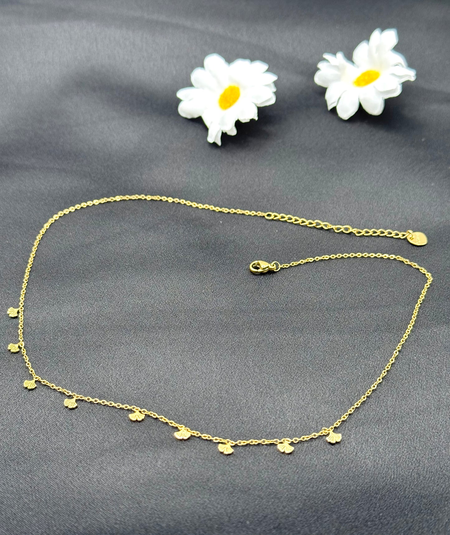 Collier Ras de Cou Doré – Breloques Coquillage – Acier Inoxydable 316