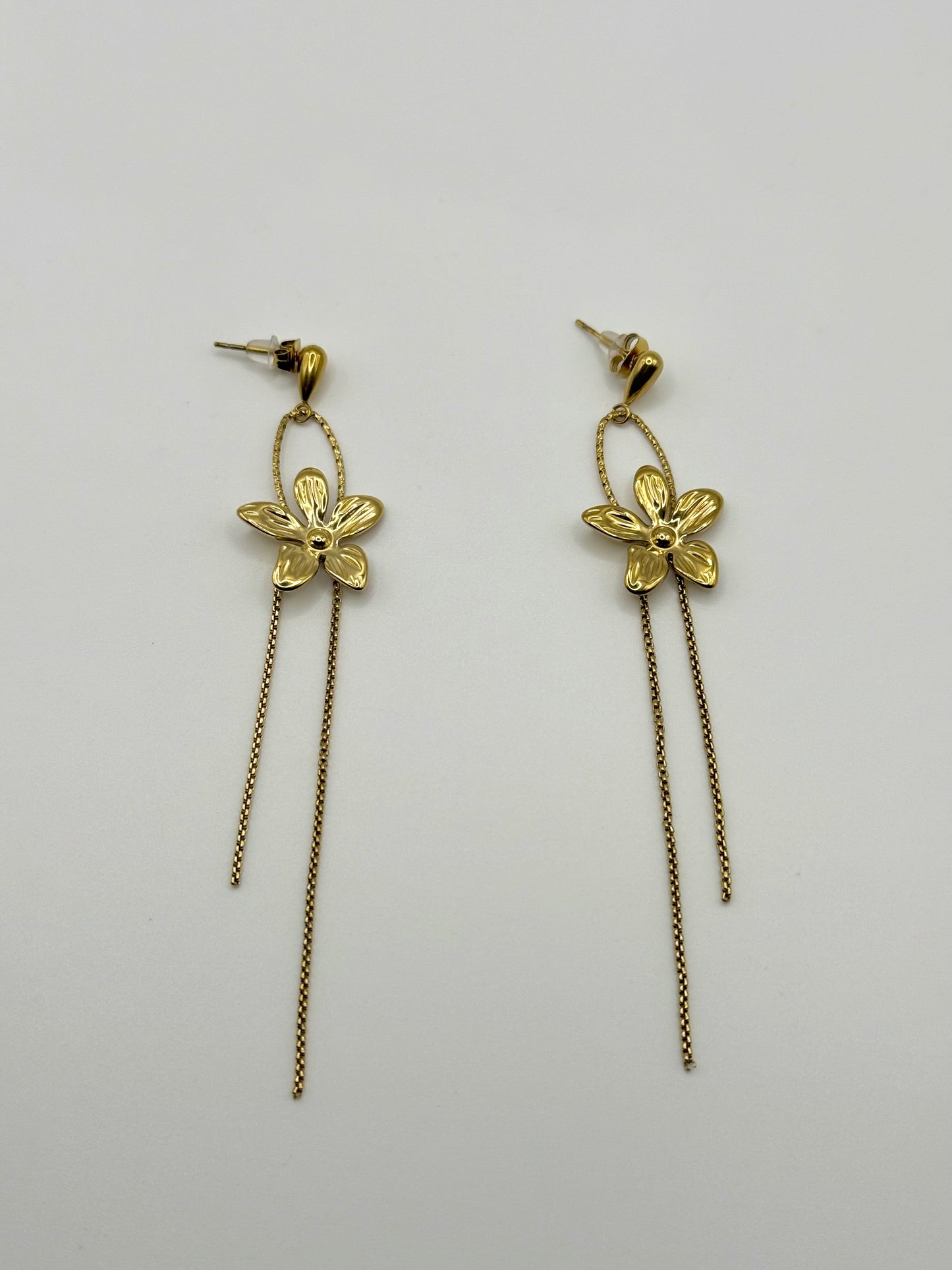 Boucles d’Oreilles Fleur Dorée – Longues & Élégantes – Acier Inoxydable 316L