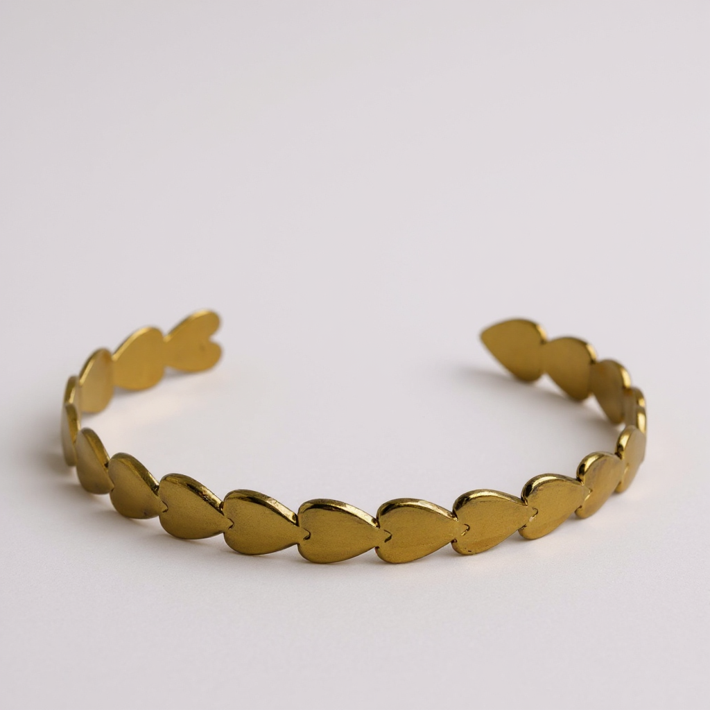 Bracelet jonc cœurs dorés – Acier inoxydable 304 – Ajustable 6 cm