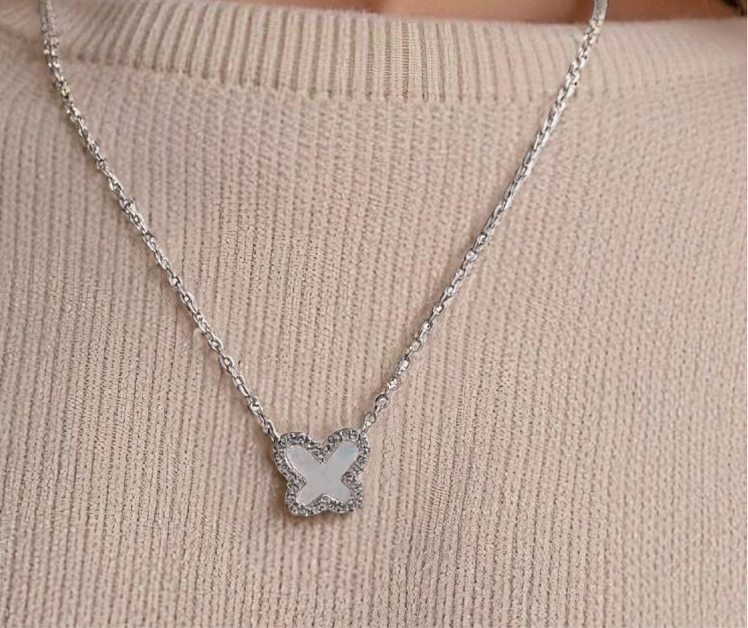 Collier trèfle en argent 925 avec zircon – Élégance intemporelle