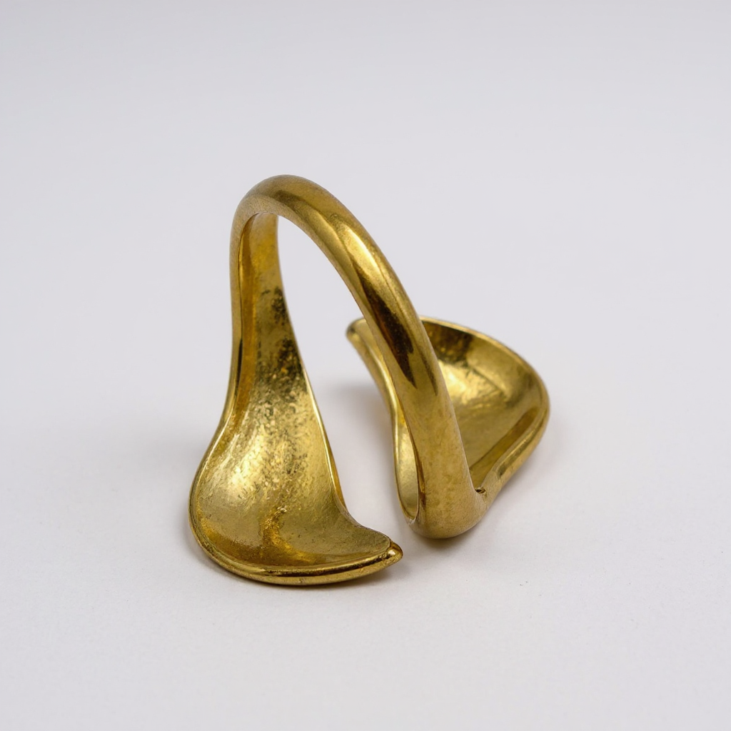 Bague Large Dorée – Design Moderne et Élégant – Acier Inoxydable 316L