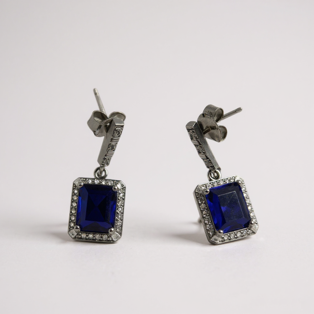 Boucles d’oreilles pendantes femme – Pierre carrée bleue sertie de zircon – Argent 925