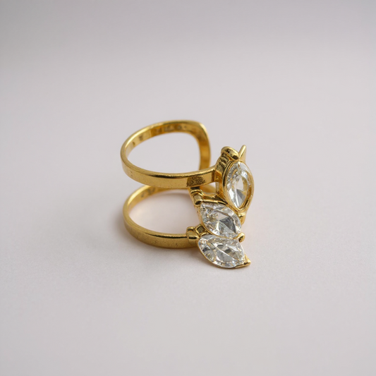 Bague d’Oreille Dorée en Acier Inoxydable 316L avec Zircons Étincelants